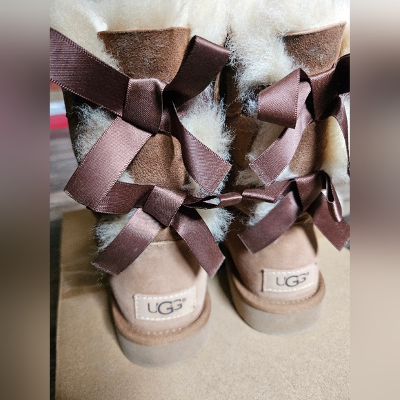 UGGS Womens Bailey Bow size 5 - Picture 5 of 5